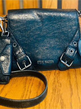 Steve Madden Crossbody Bag in Black Faux Leather